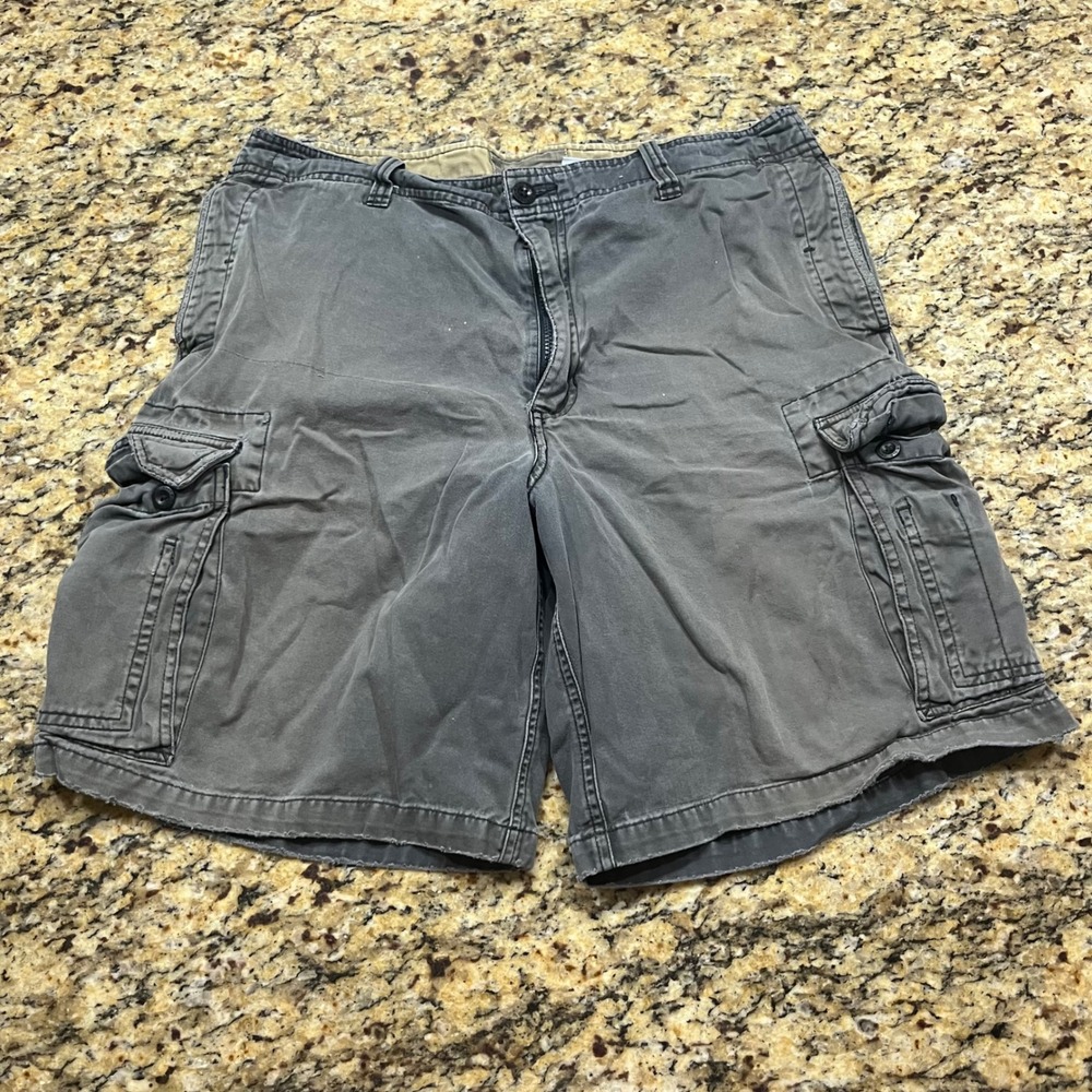 Old Navy Mens Gray Cargo Shorts Size 36 Distressed Cotton Twill Utility Faded